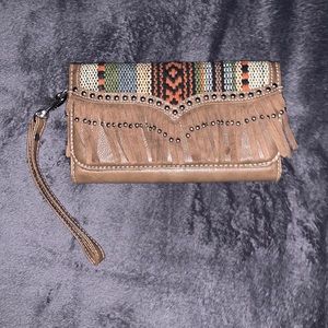 Wristlet wallet